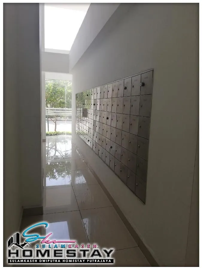 Sulamkaseh Dwiputra Homestay Putrajaya With 4 Units Ac, 3 Baths, Wifi & Pool View 0*,  Malaysia
